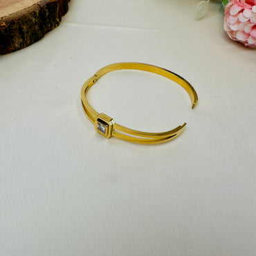 Single Solitaire Tarnish Free Bracelet