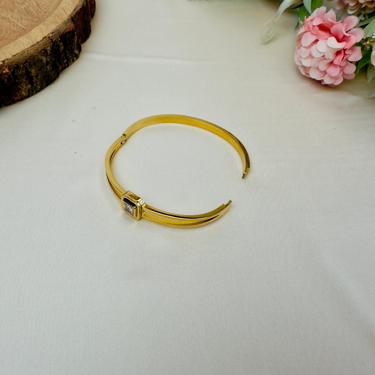 Single Solitaire Tarnish Free Bracelet