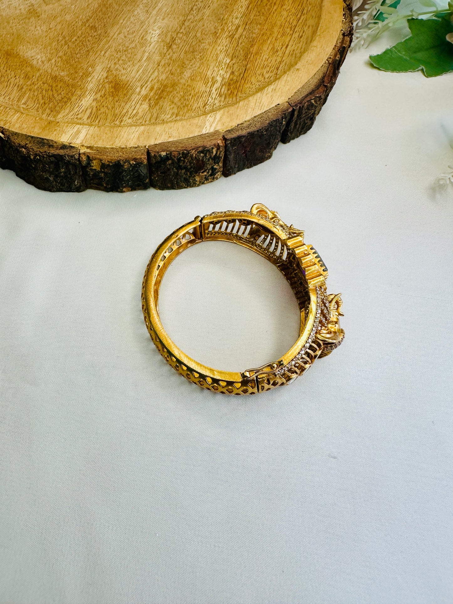 Elephant Motif Doublet Stone Bracelet