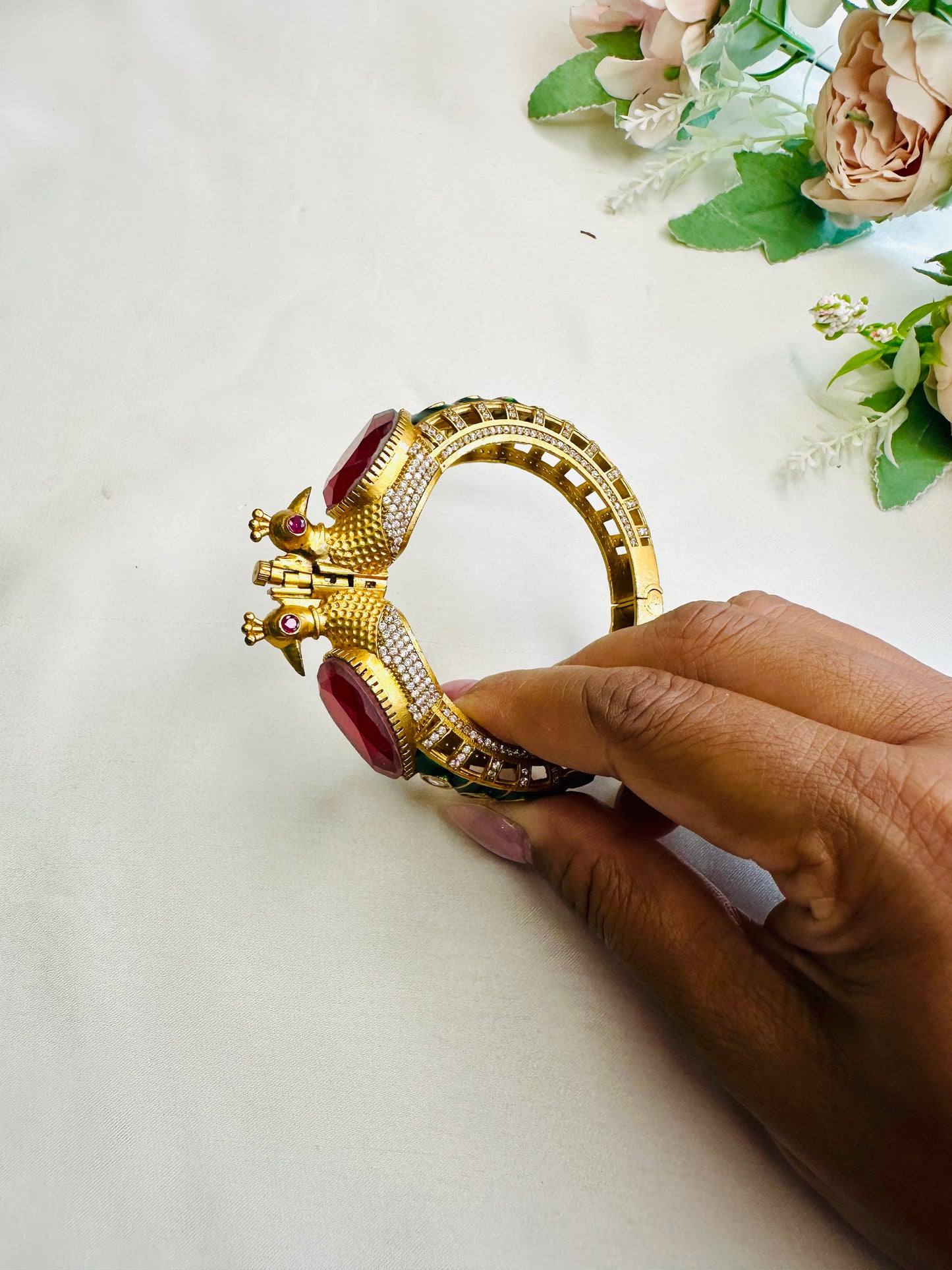 Peacock Motif Doublet openable Bracelet