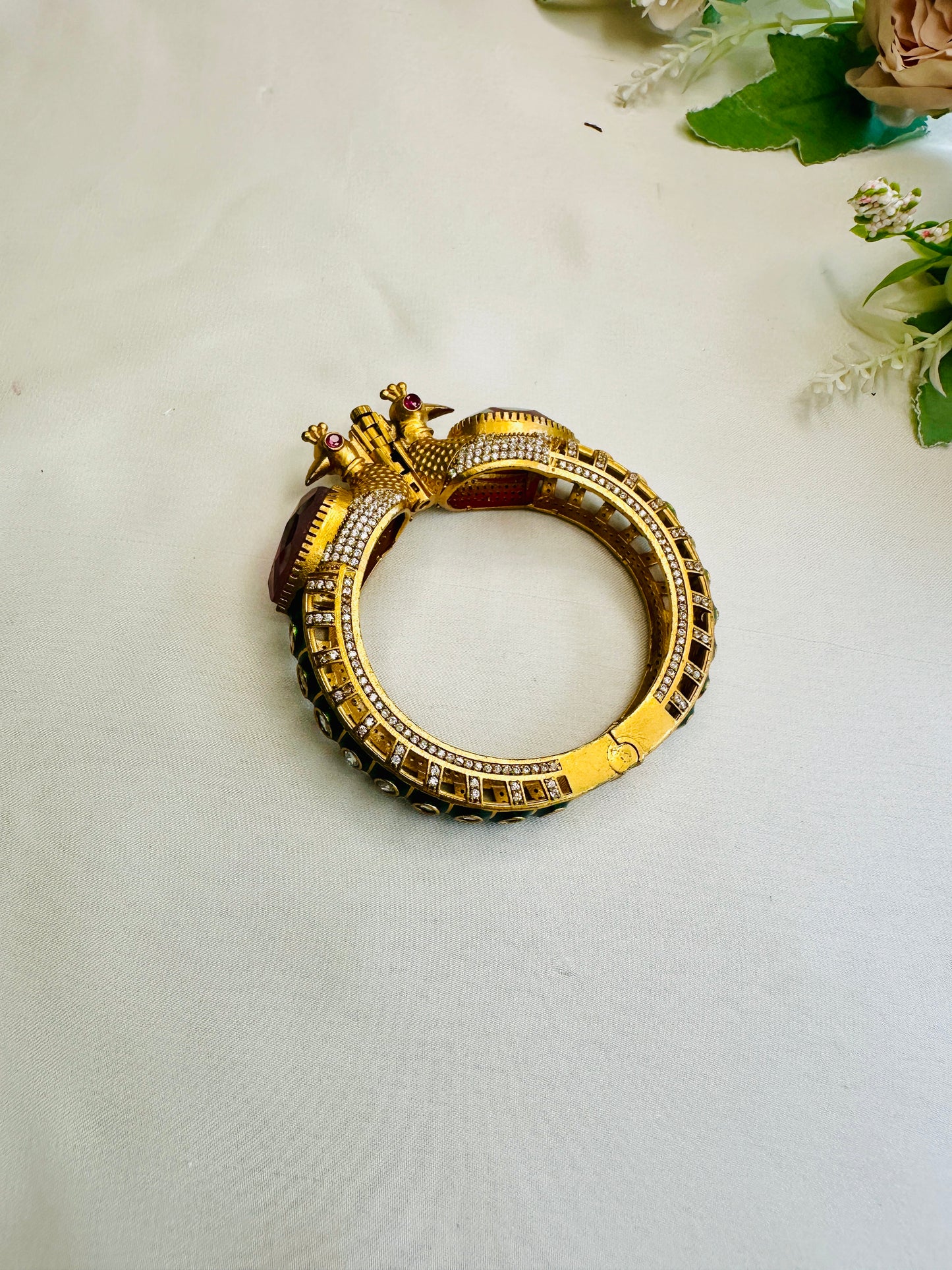 Peacock Motif Doublet openable Bracelet
