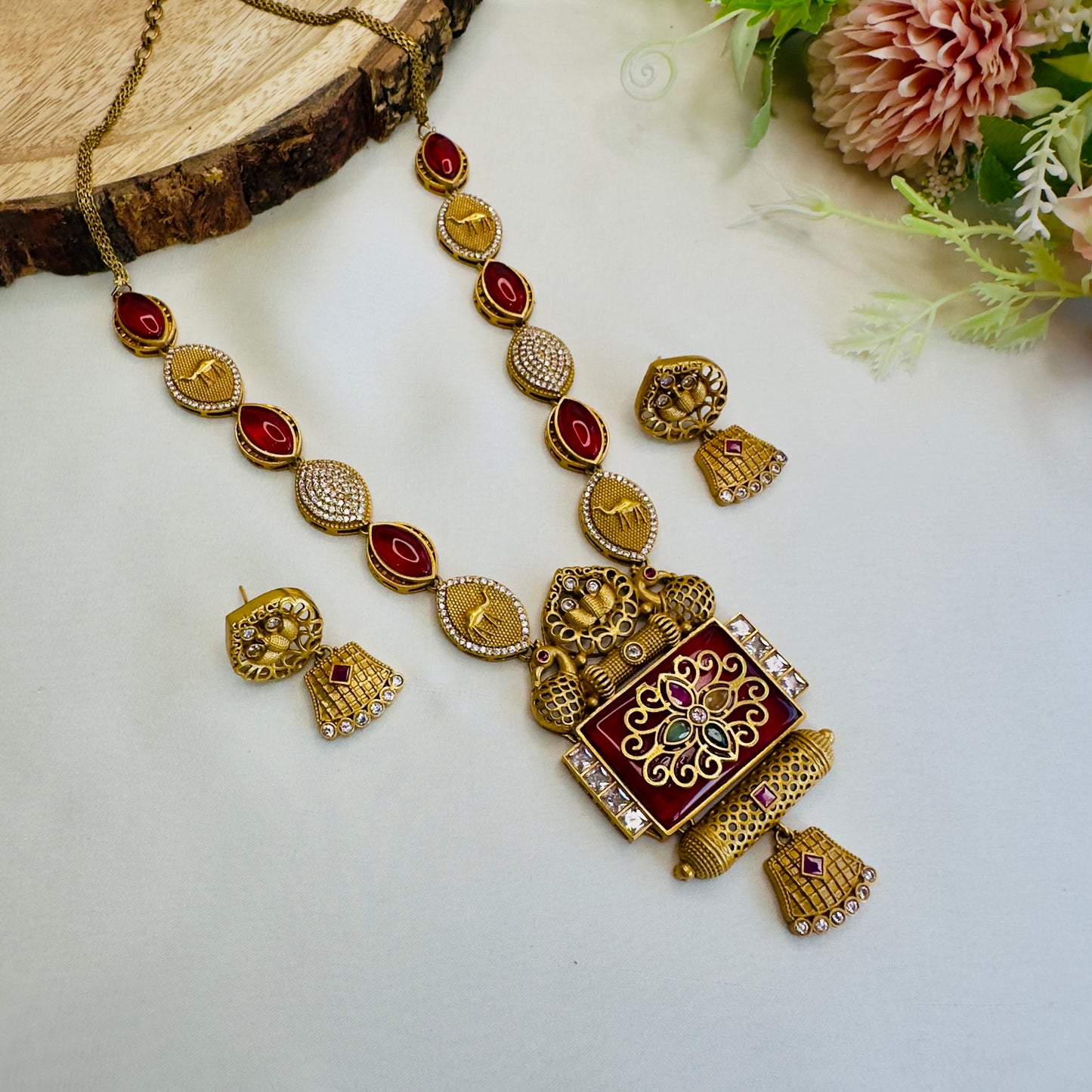 Apala Polish Mid Length Necklace Set
