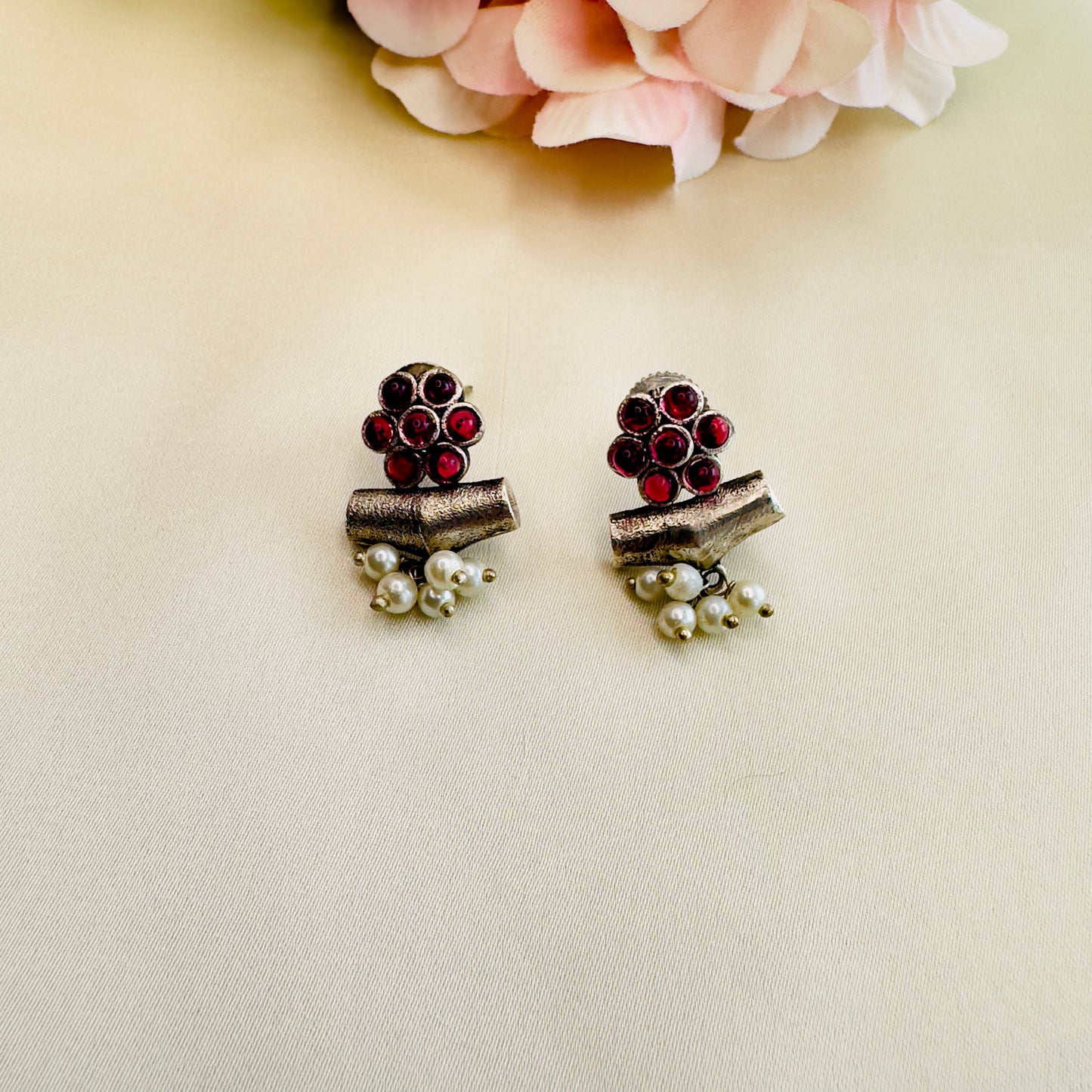 Delicate Design Silver Ruby Hasli Set