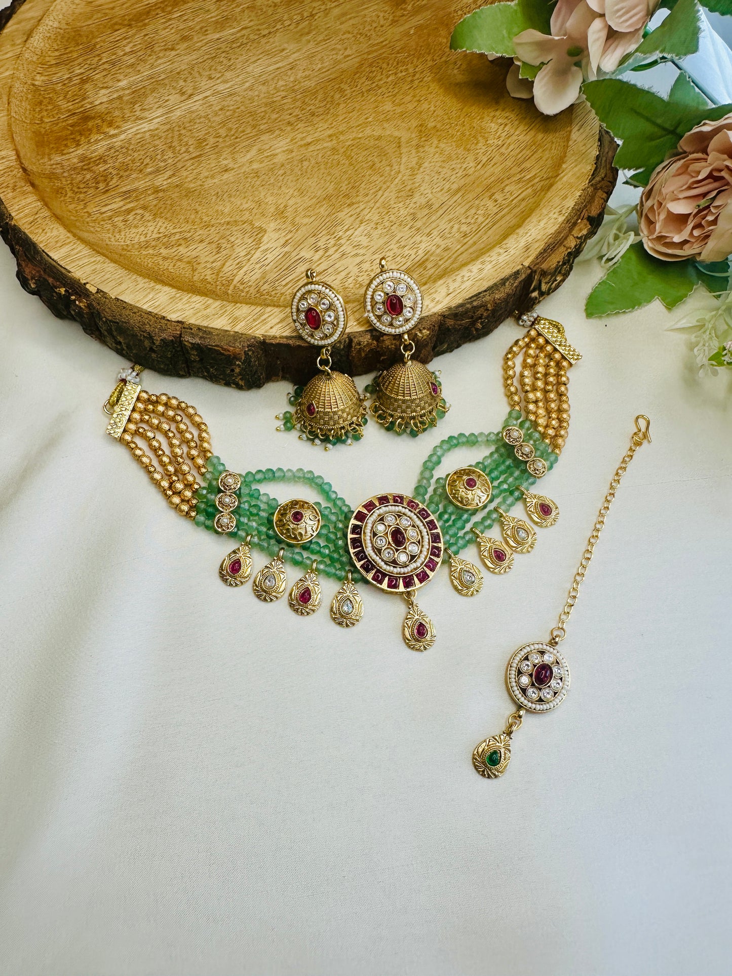 Round Pendant Nine Drops Choker Set