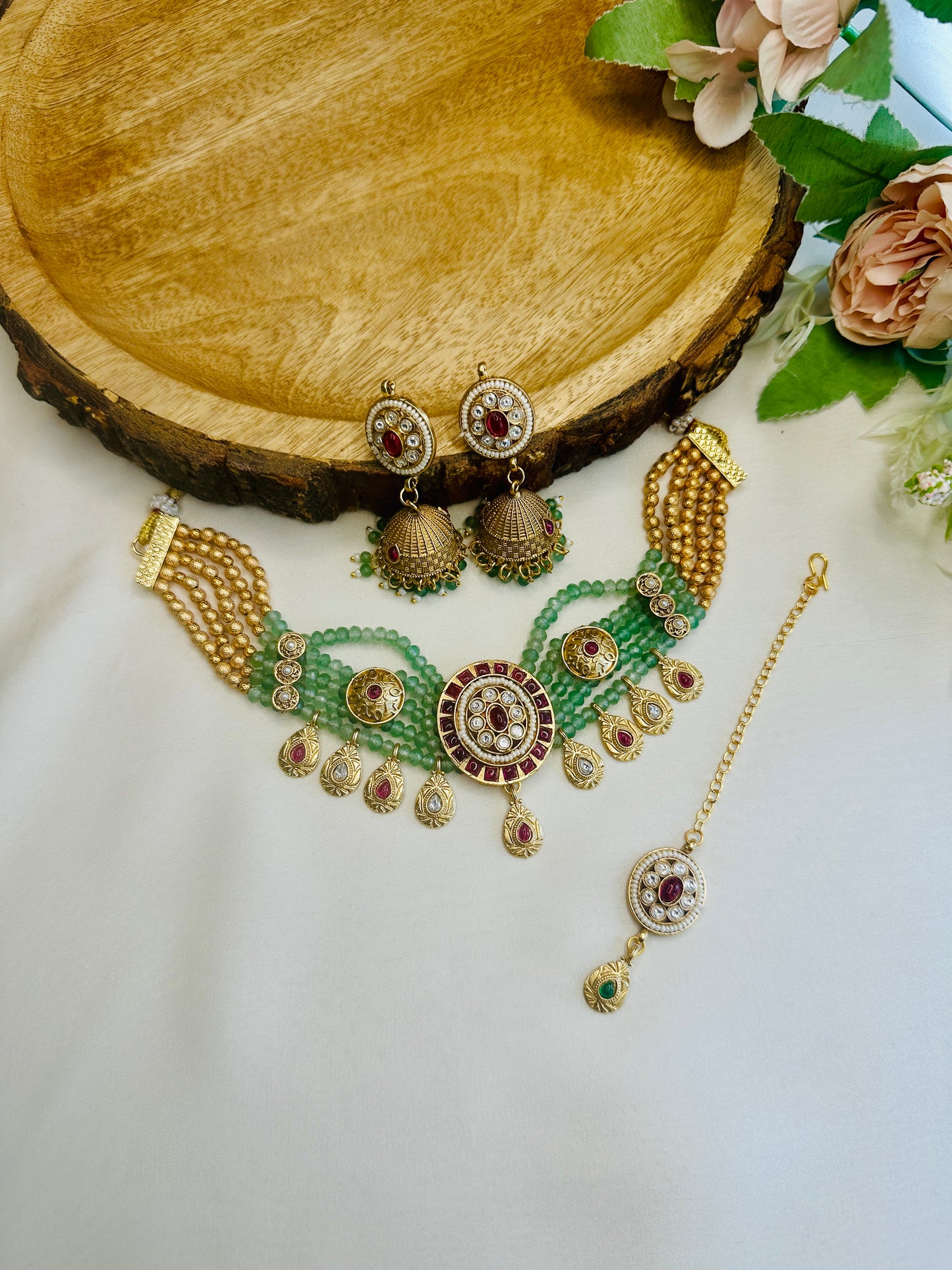 Round Pendant Nine Drops Choker Set