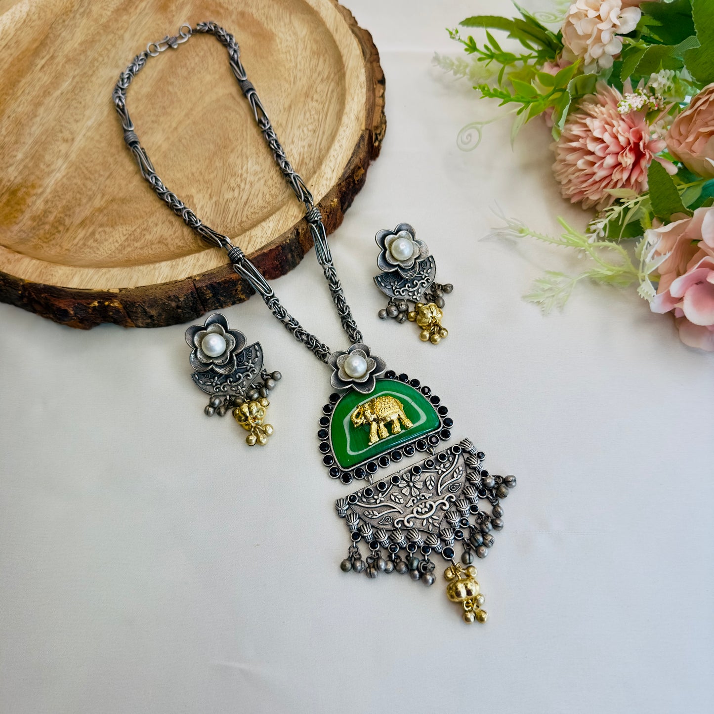 Silver Plated Green Long chain Pendant Set