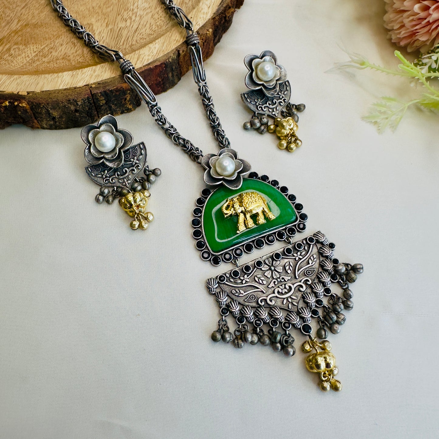 Silver Plated Green Long chain Pendant Set