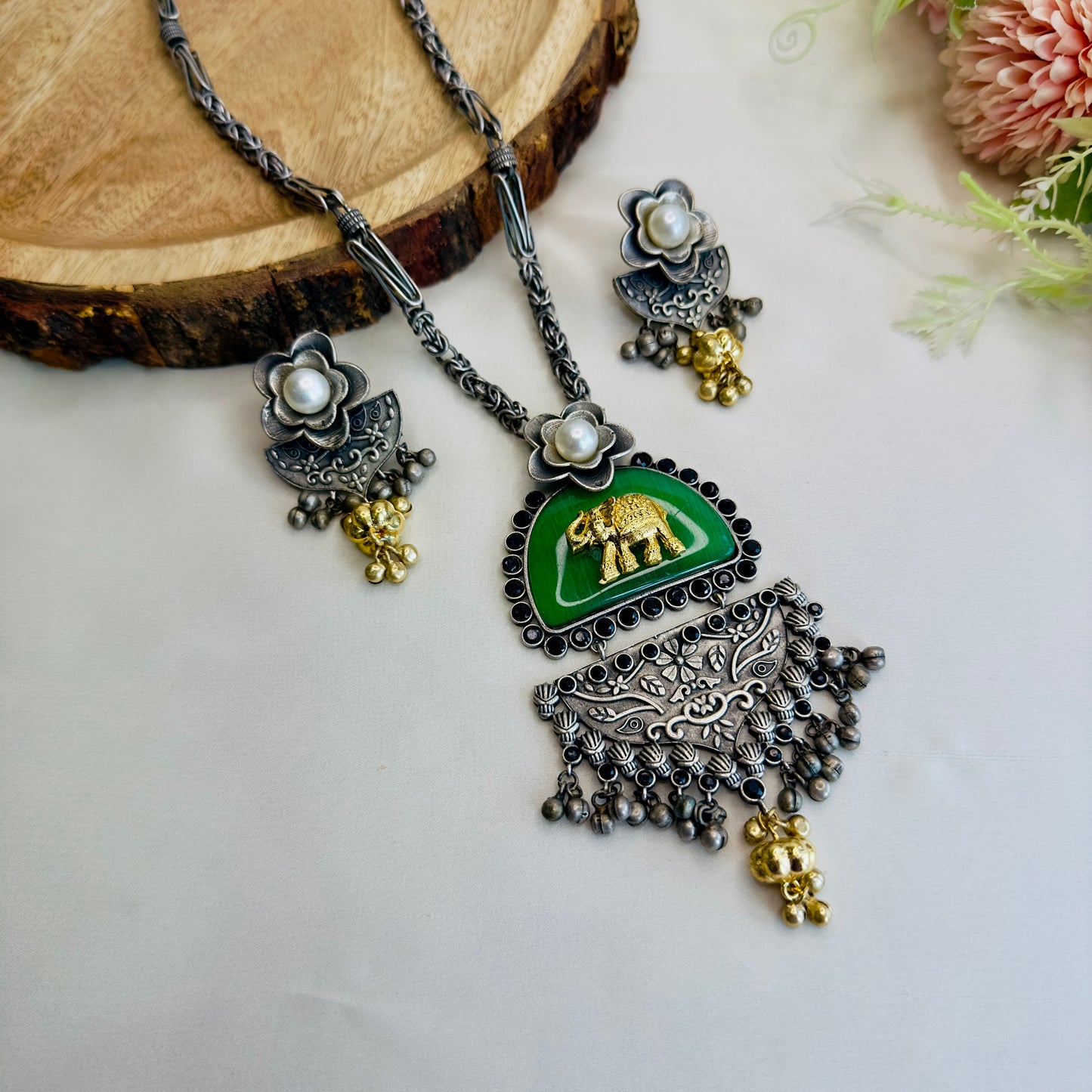 Silver Plated Green Long chain Pendant Set