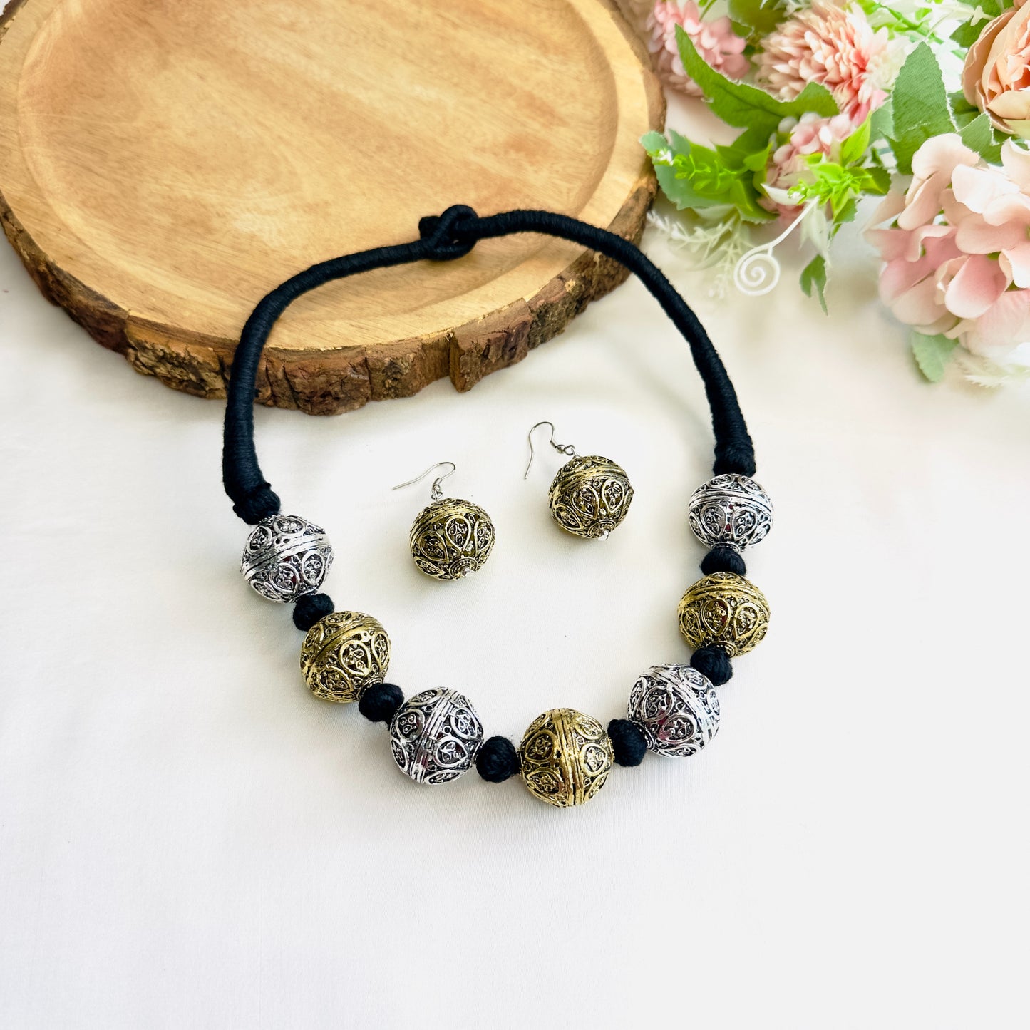 Silver golden tone Thread Necklace set