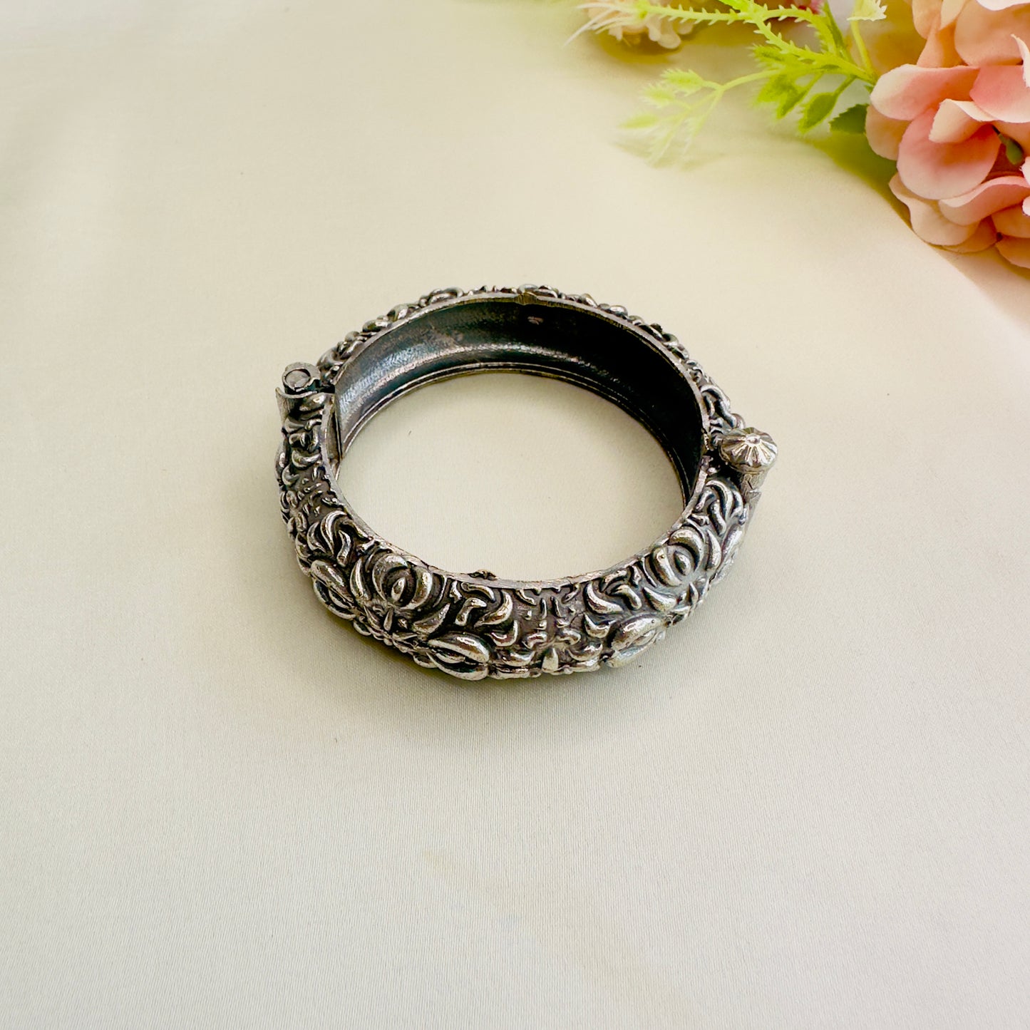 Solid Replica Carving Bracelet