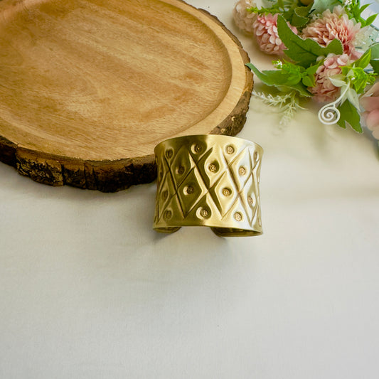 Pure Brass Carving Hadcuff