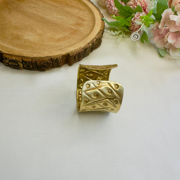 Pure Brass Carving Hadcuff
