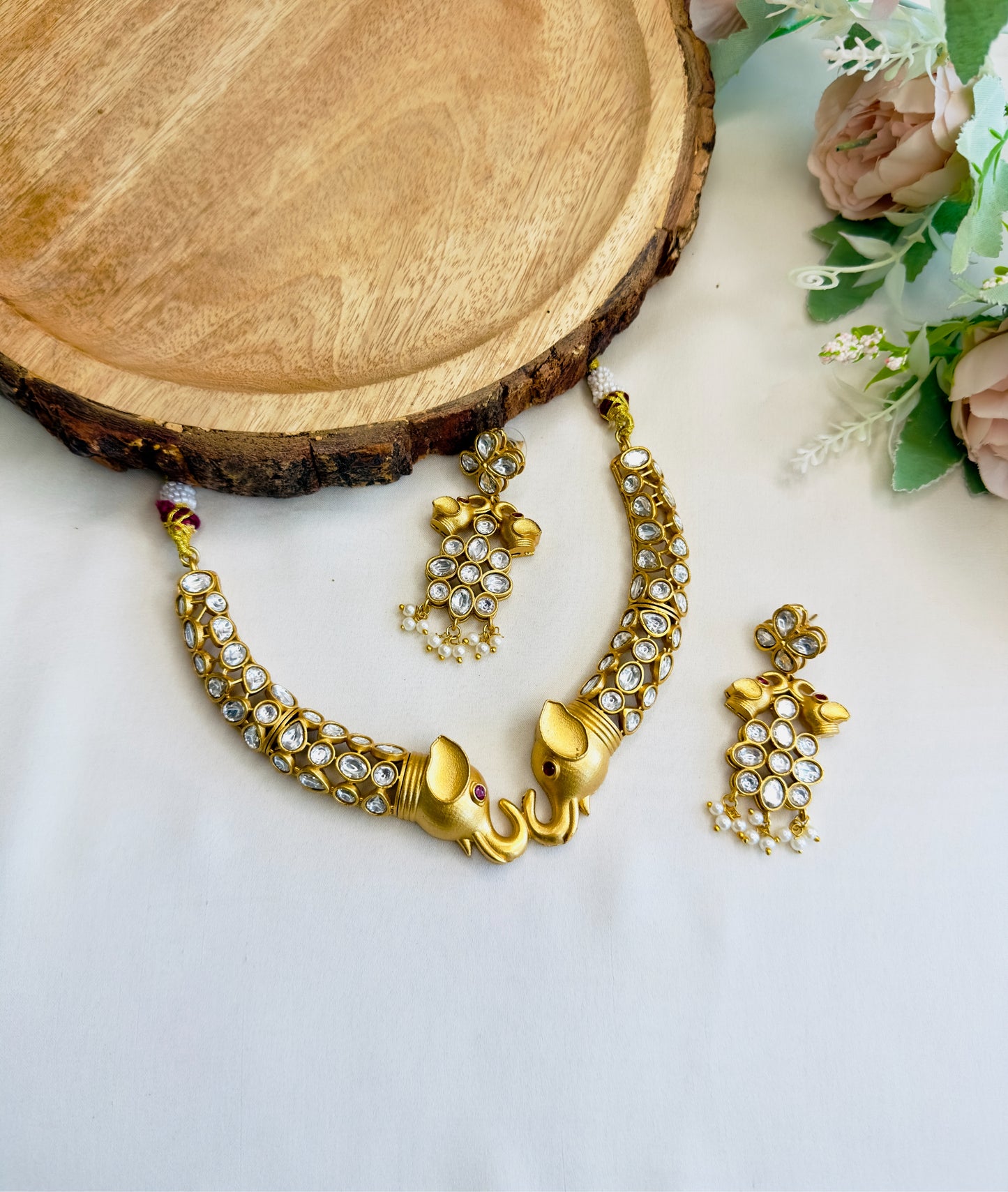 Elephant Motif Kundan Hasli Set