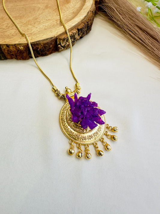 Semi-pricious stone chain pendant