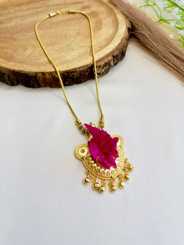 Semi-pricious stone chain pendant