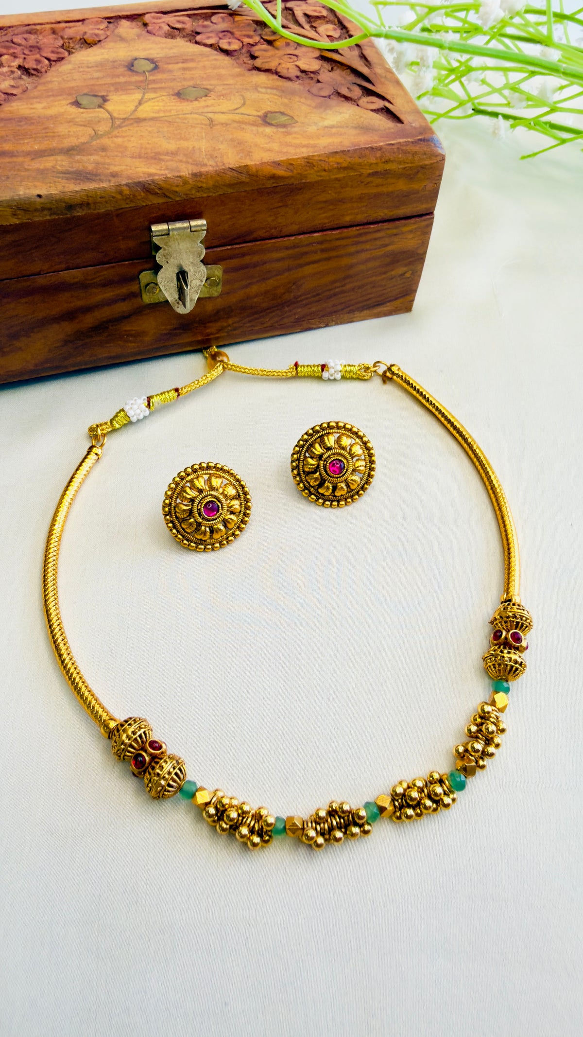 Gold Look alike Flexible Hasli Set