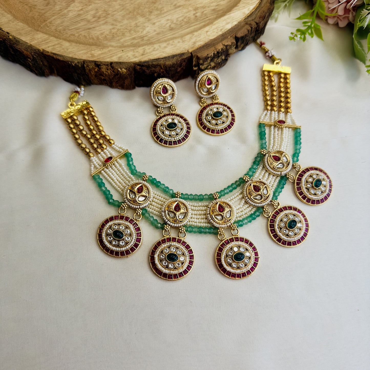 Five Round Pendant Rajwadi Necklace Set