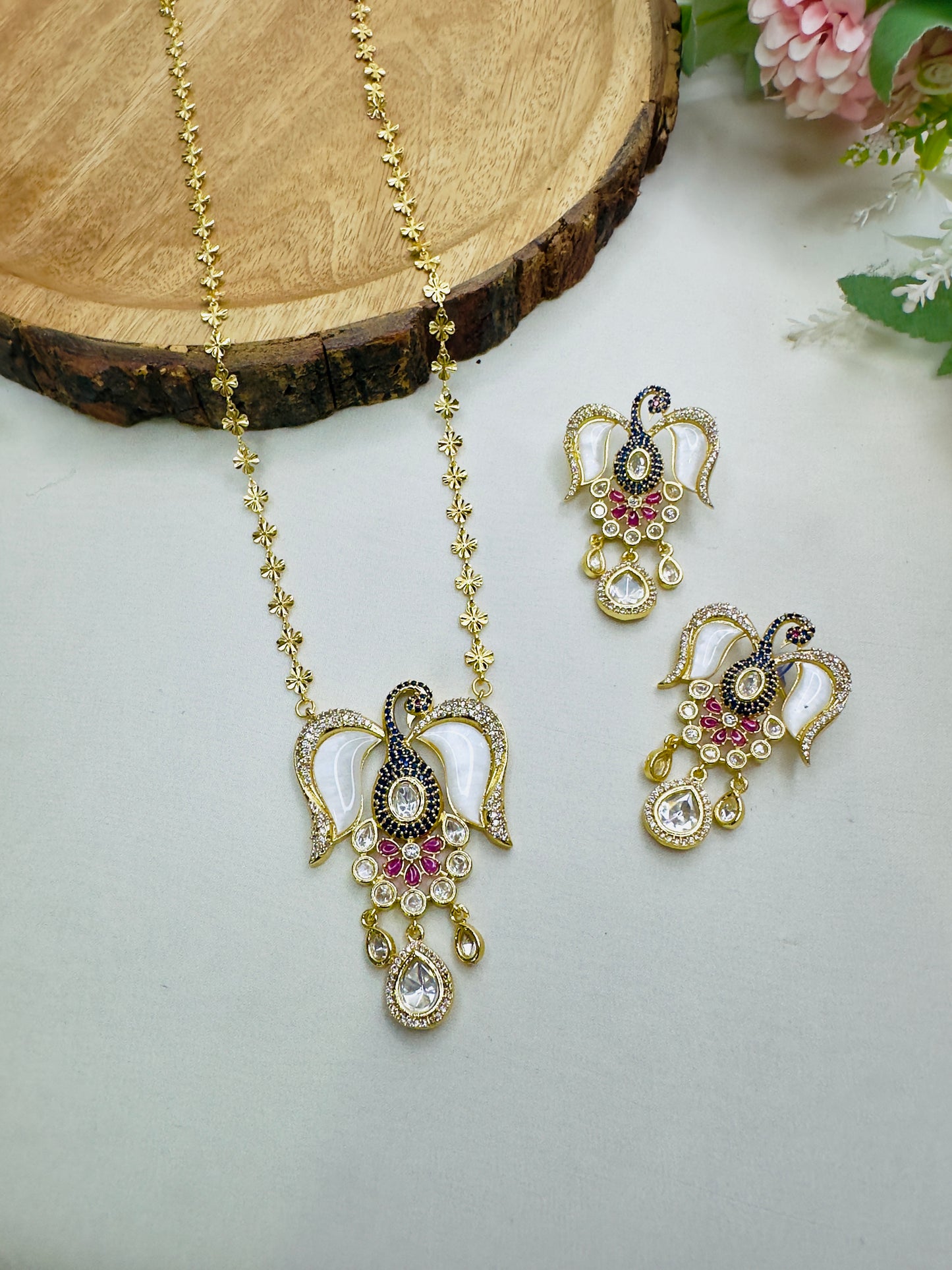 Peacock Chain Pendent Set