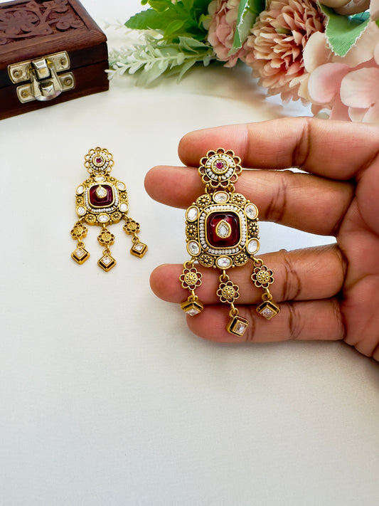 Beautiful Sleek Three Stone Dangler