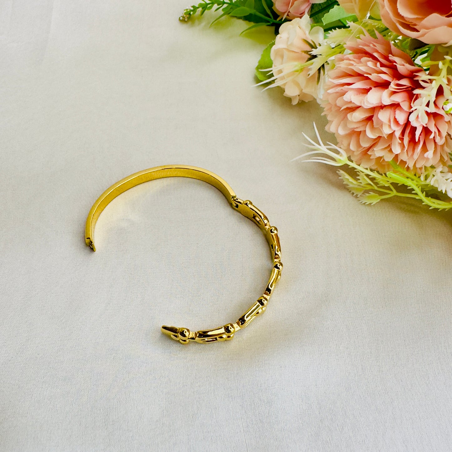 Stainless Steel Interlocked Bracelet