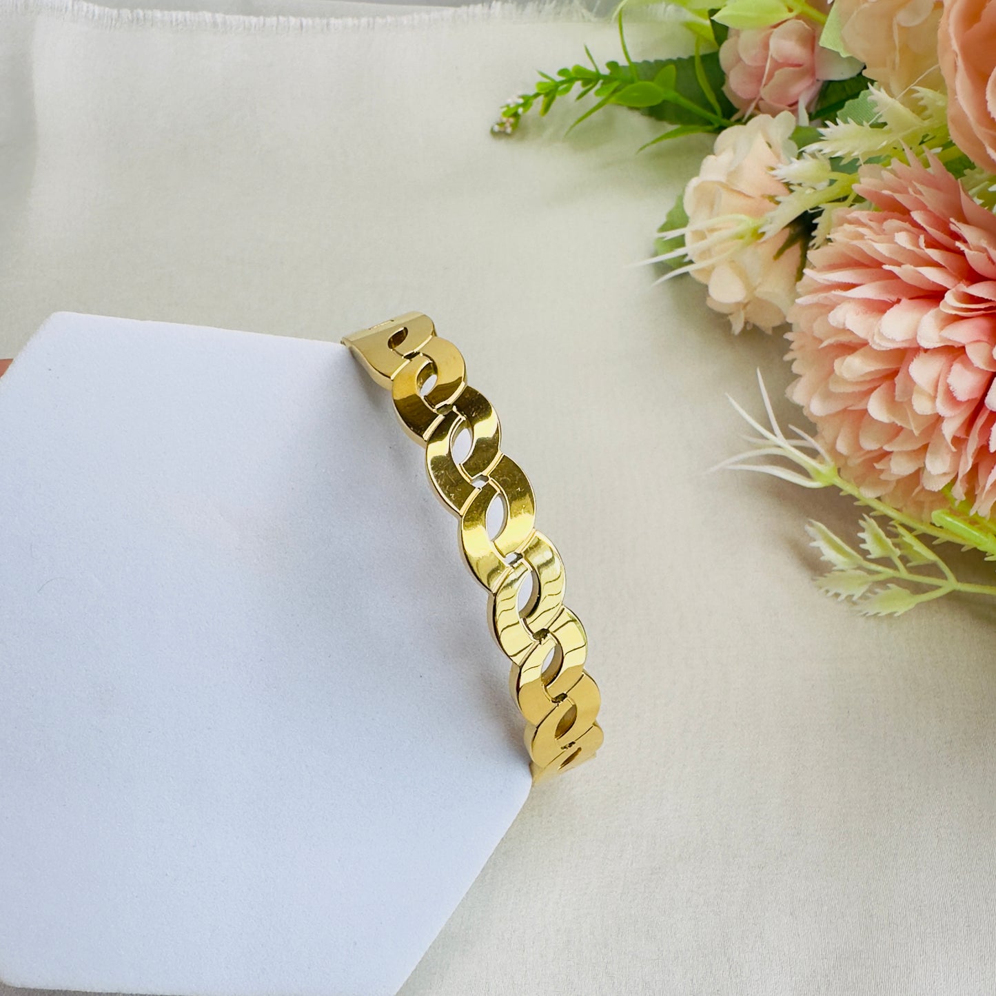 Stainless Steel Twirl Bracelet