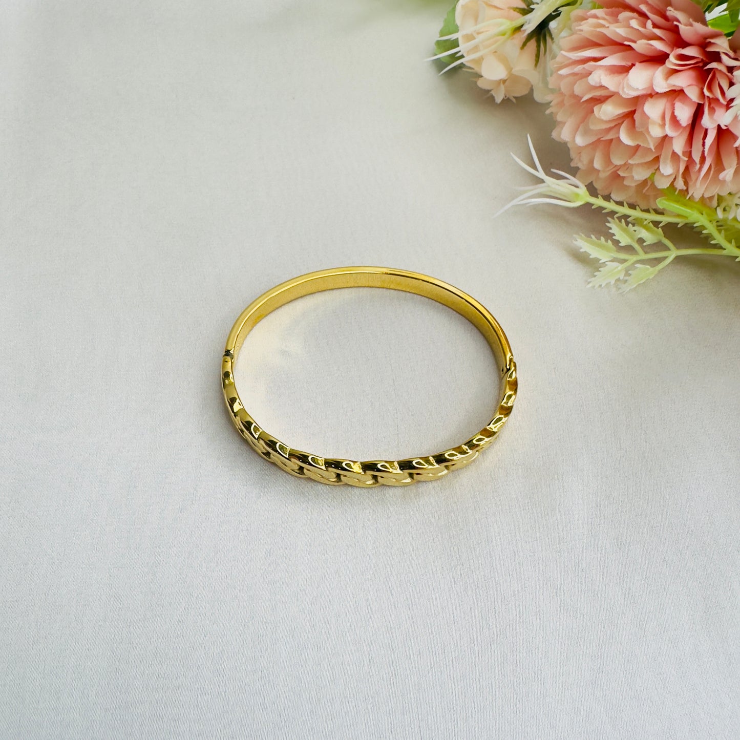 Stainless Steel 18K Gold Plated Twirl Pattern Bracelet