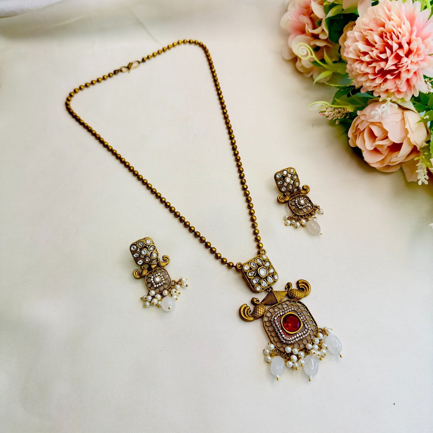 Long Apala Polish Chain Pendant with earrings