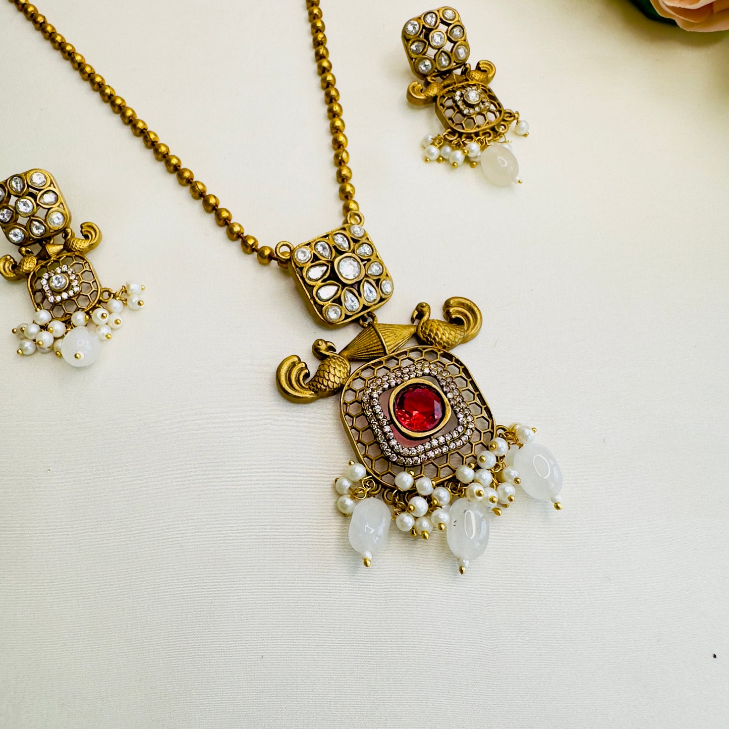 Long Apala Polish Chain Pendant with earrings