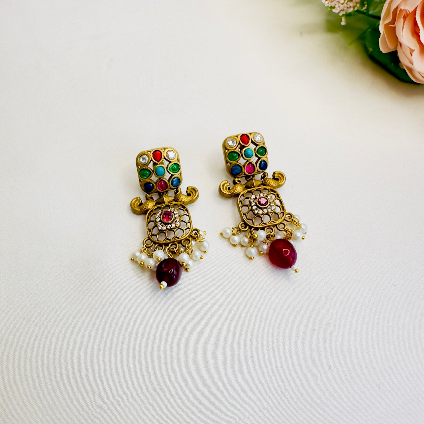 Long Apala Polish Chain Pendant with earrings