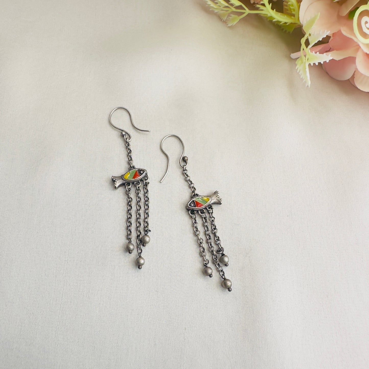 Silver Tone Colorful Necklace