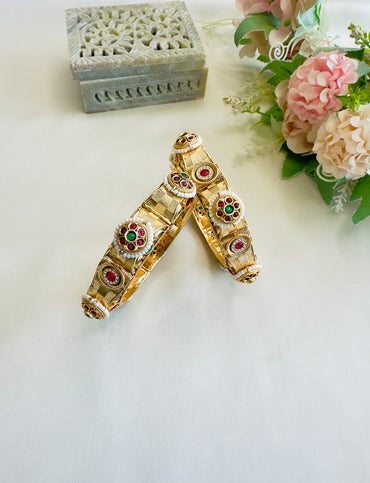 Side Design Flower Multicolor Bangles