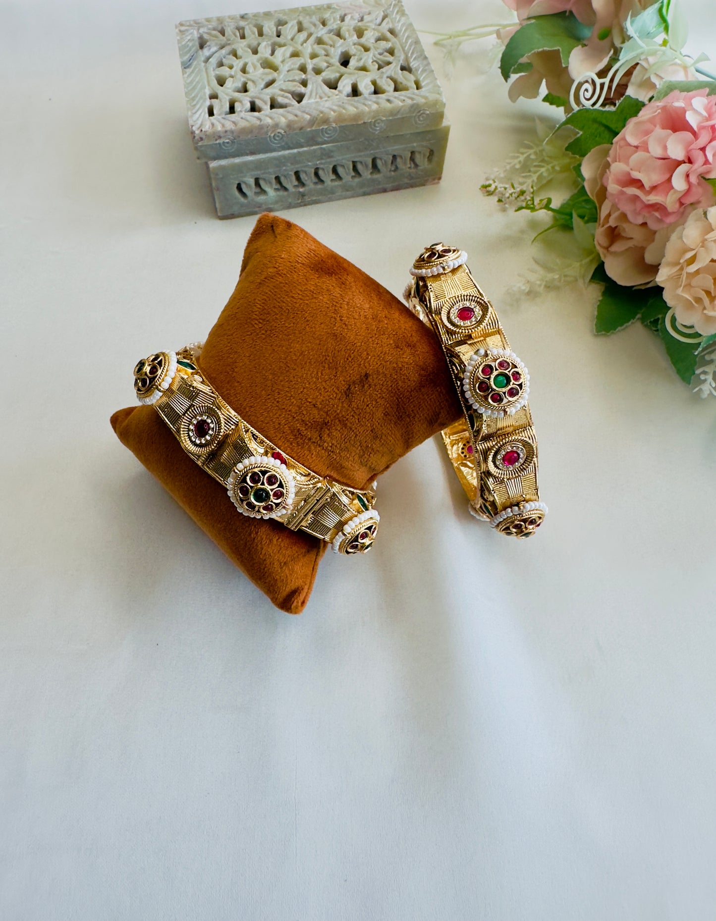 Side Design Flower Multicolor Bangles