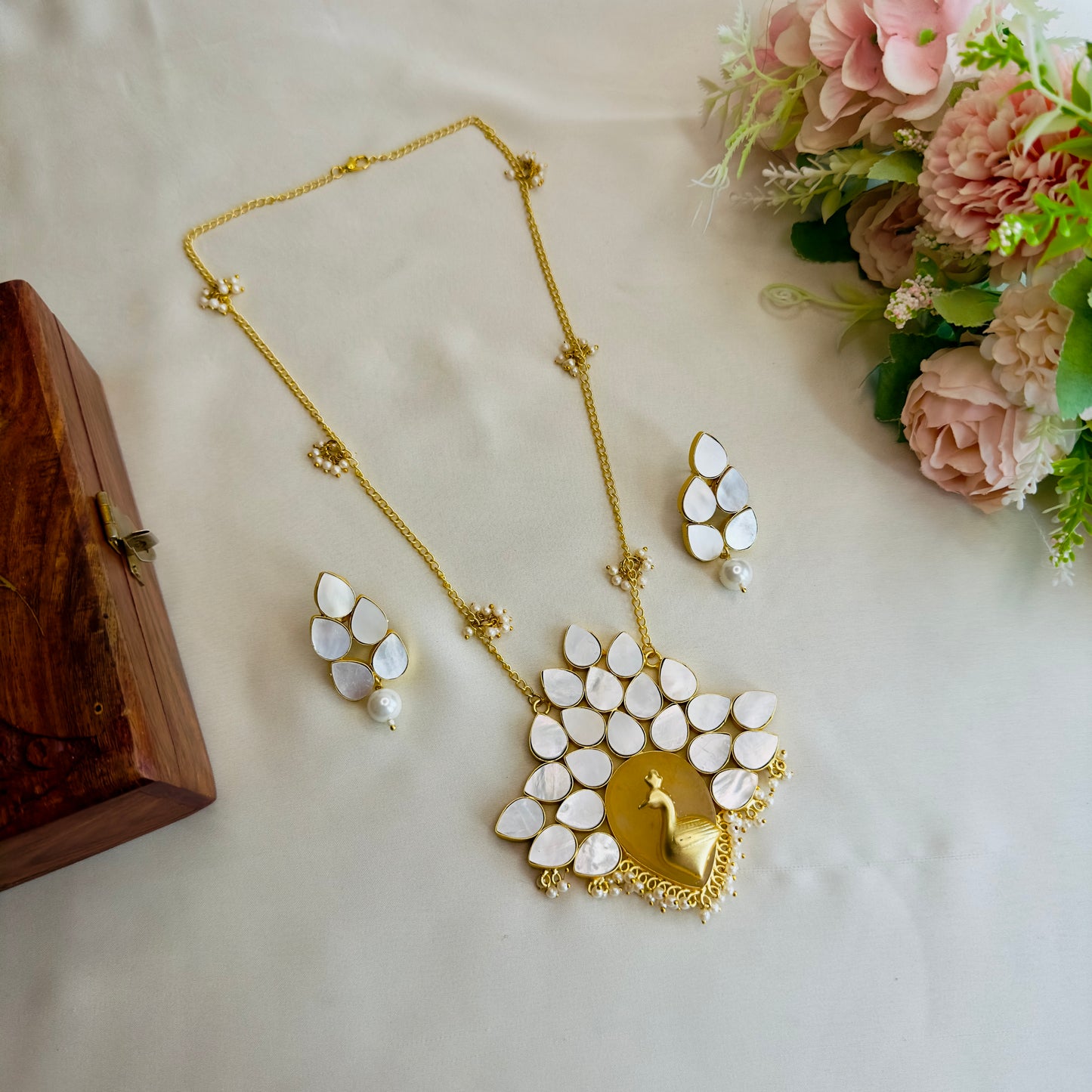 MOP Peacock Long chain pendant