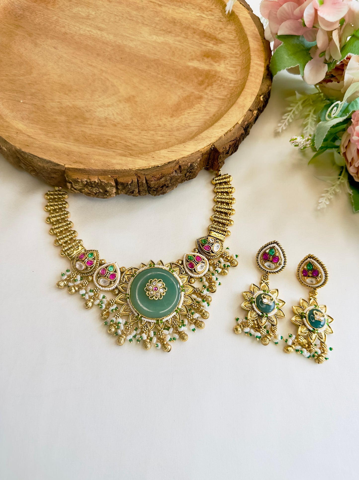 Colorful Center Stone Necklace Set