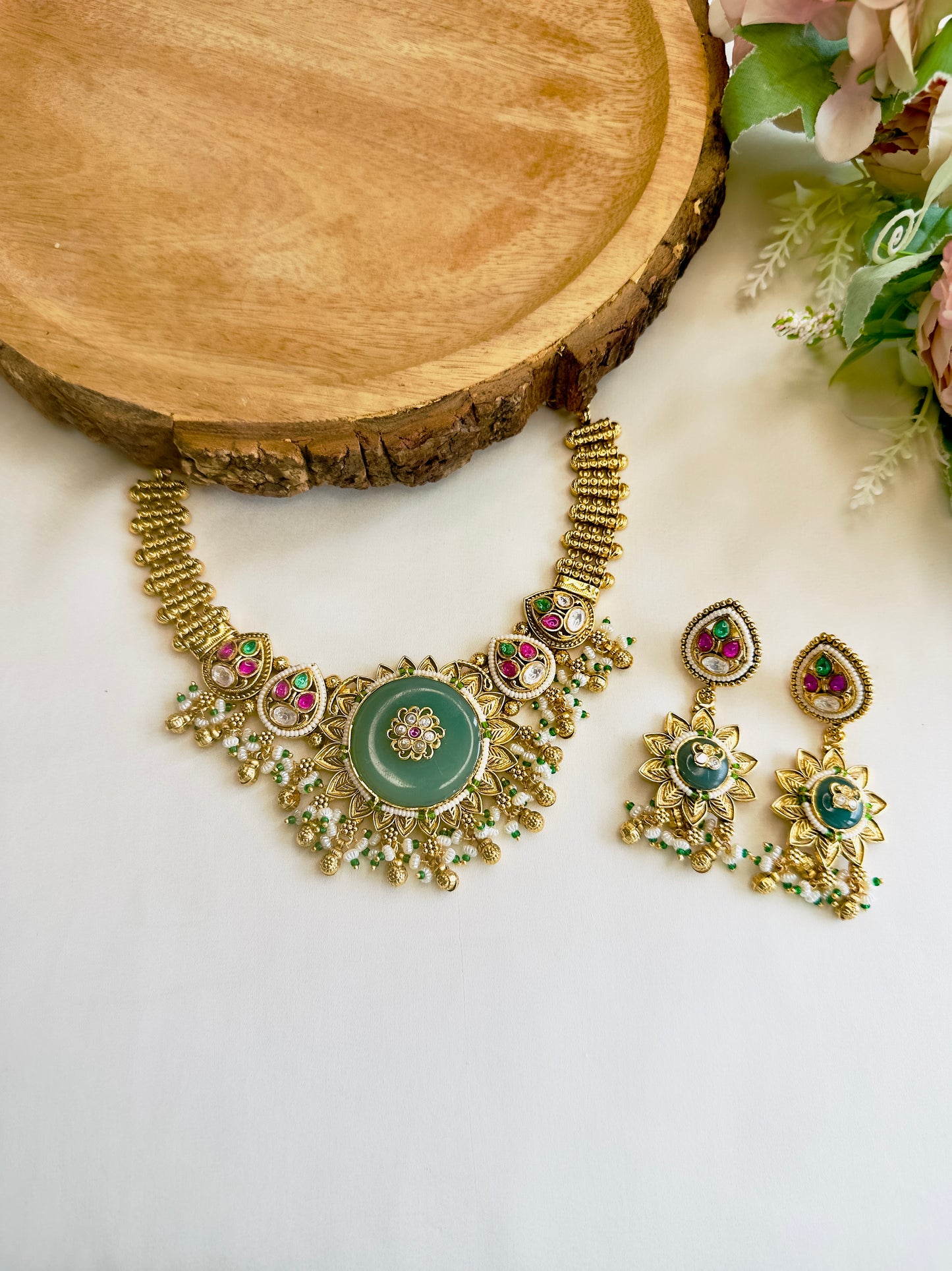 Colorful Center Stone Necklace Set
