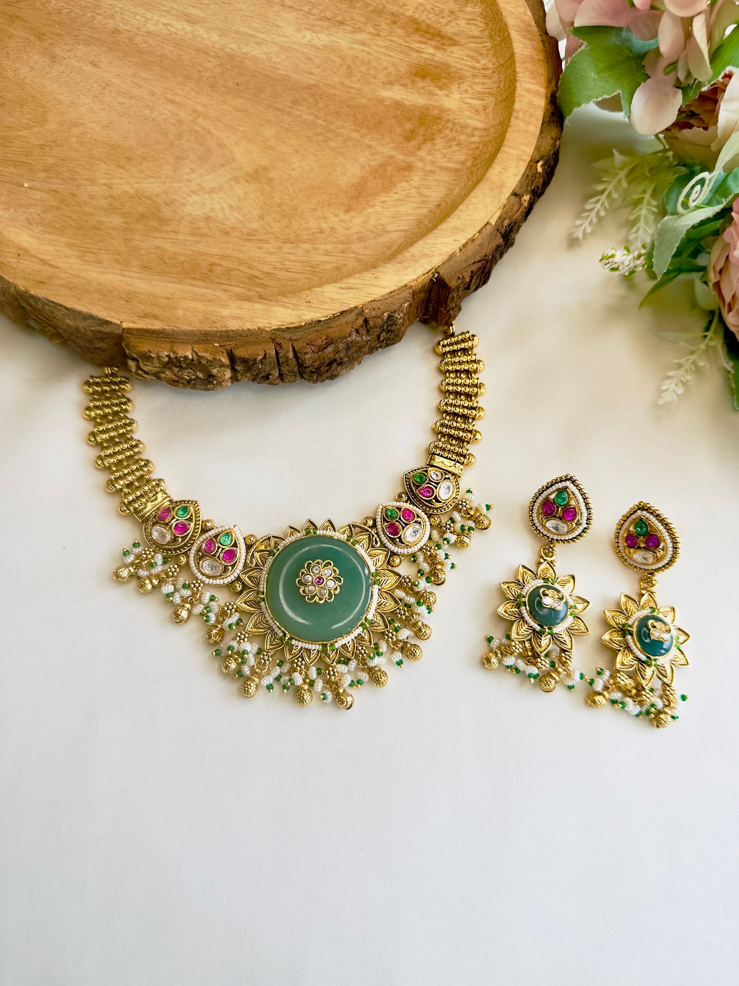 Colorful Center Stone Necklace Set
