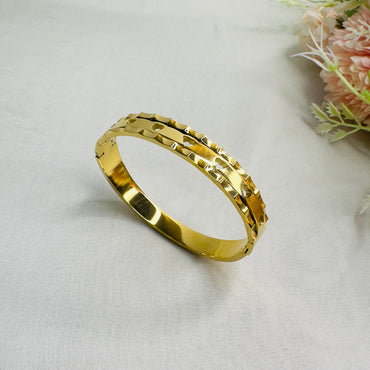 Tarnish Free hallow heart Bracelet