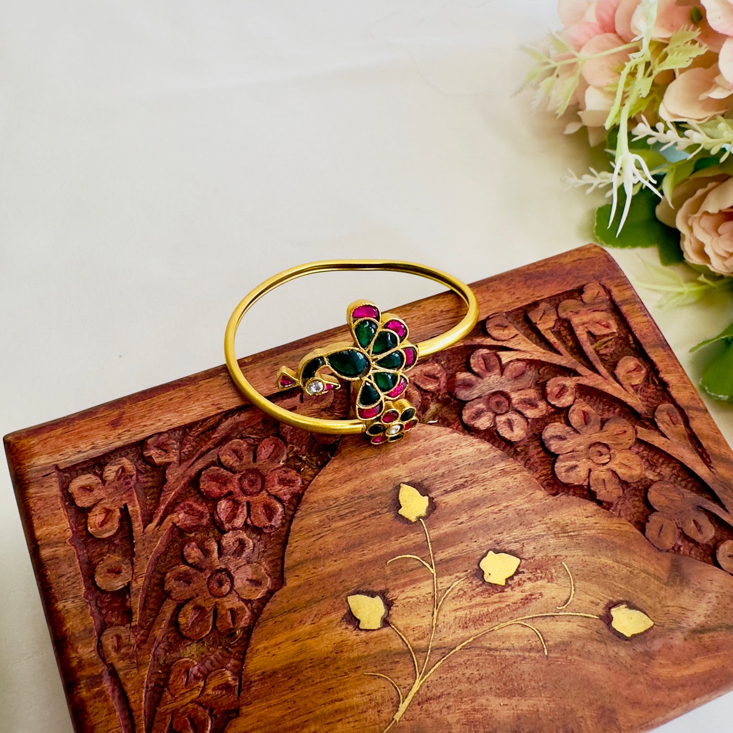 Jadau Peacock Flower Design Bracelet