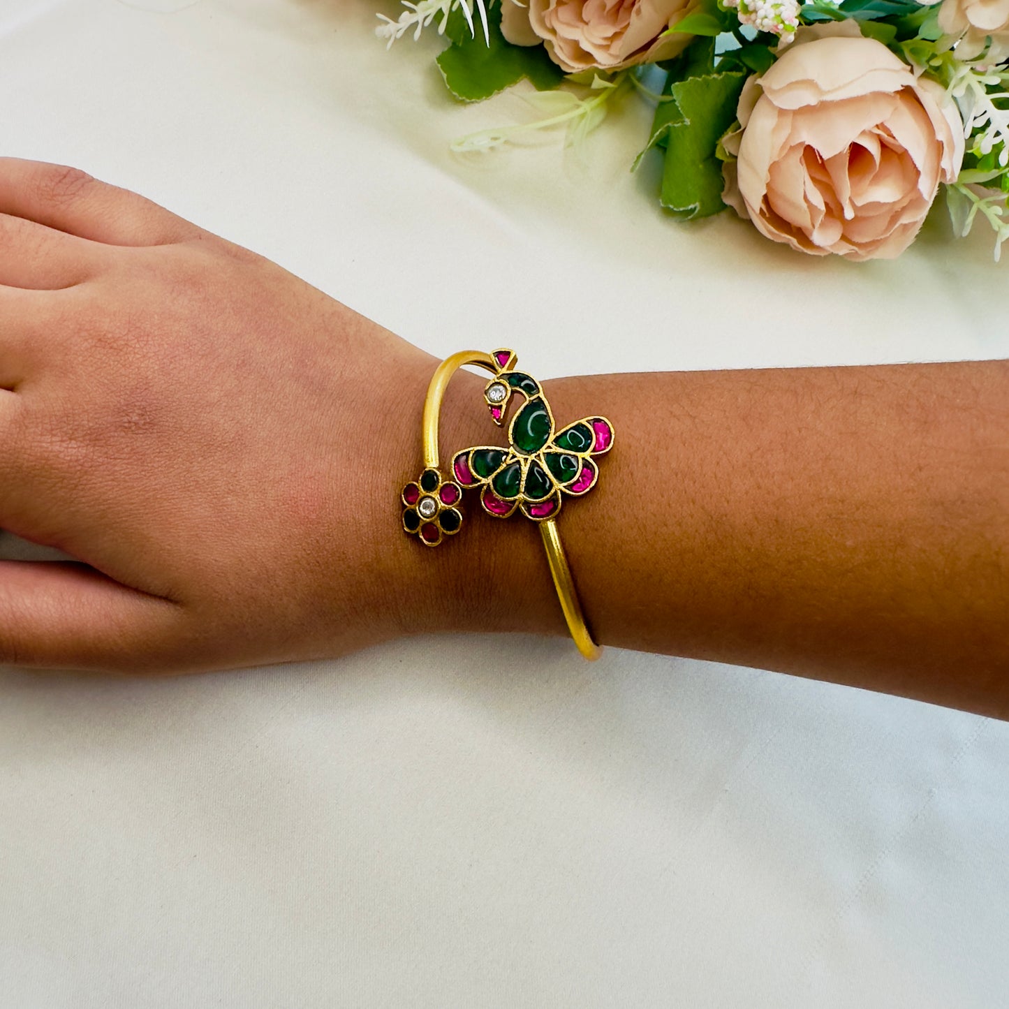 Jadau Peacock Flower Design Bracelet