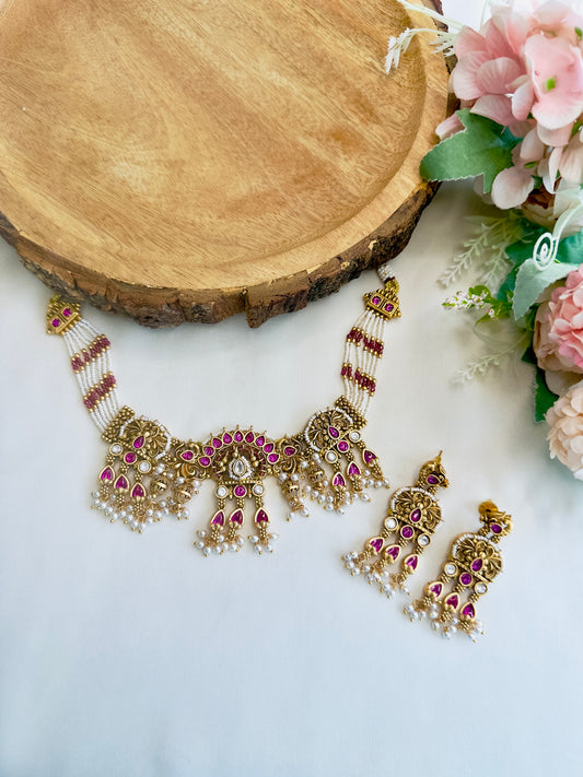 Beautiful Carving Peacock Design Necklace Set