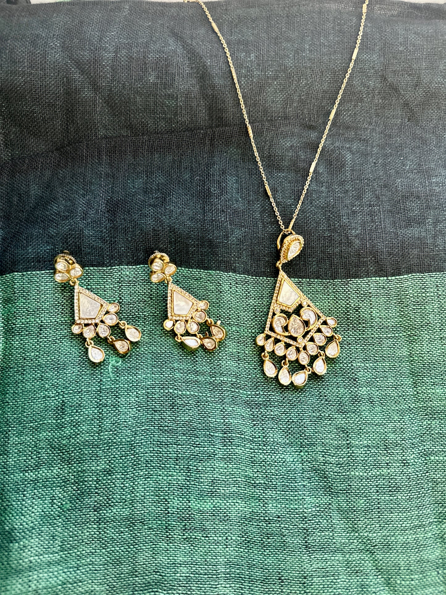 Mehendi Polish Moissanite polki kundan chain pendant set