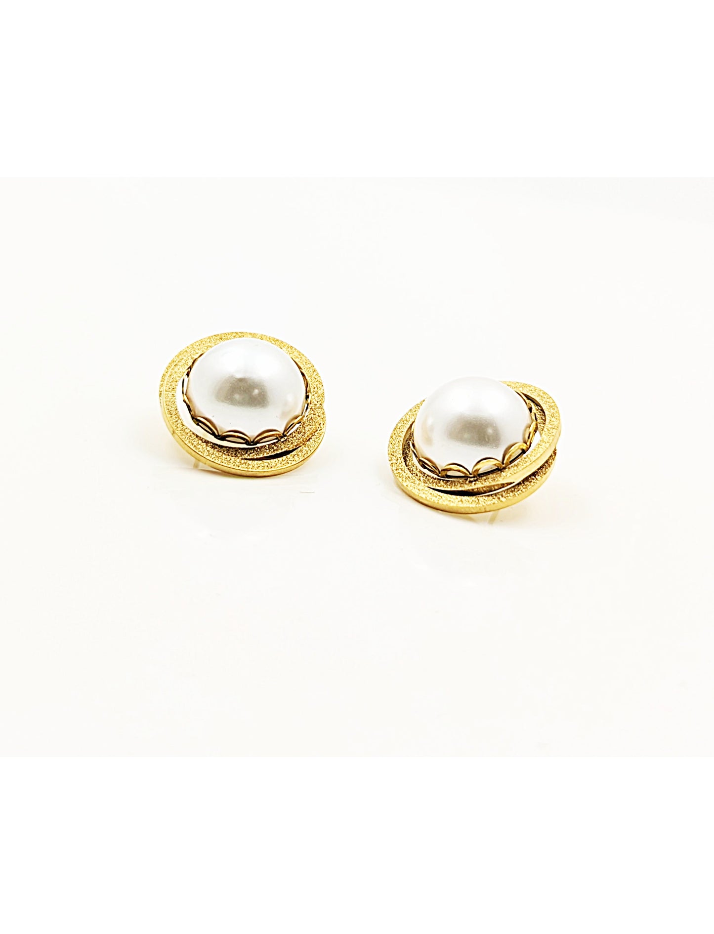 Golden Pearl Stud Earring