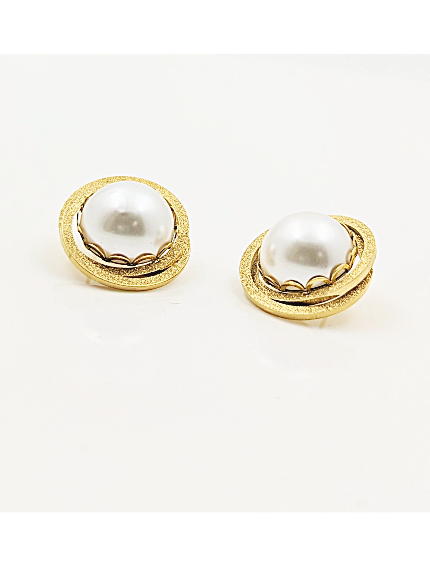 Golden Pearl Stud Earring