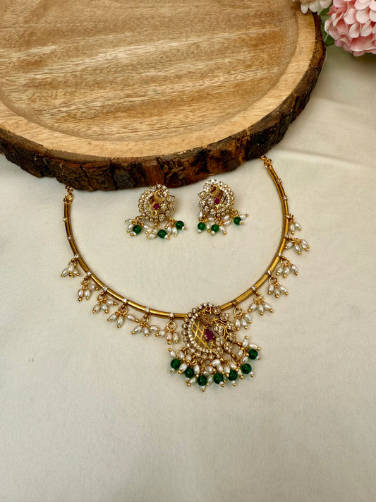Peacock Design AD Pearl Hasli Set