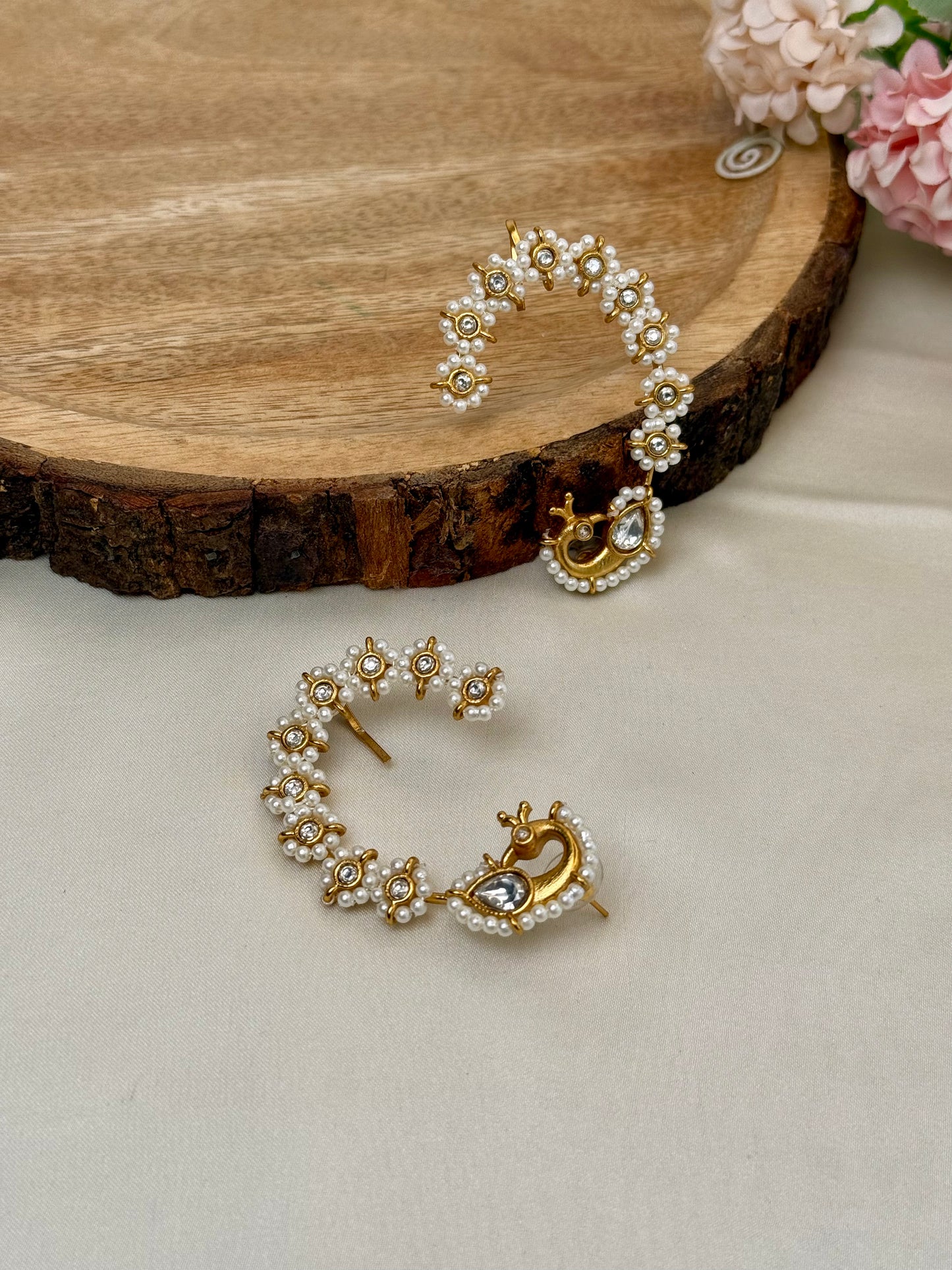 Peacock Pearl Earcuff