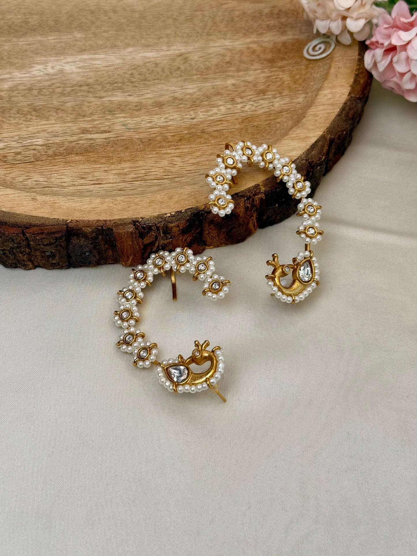 Peacock Pearl Earcuff