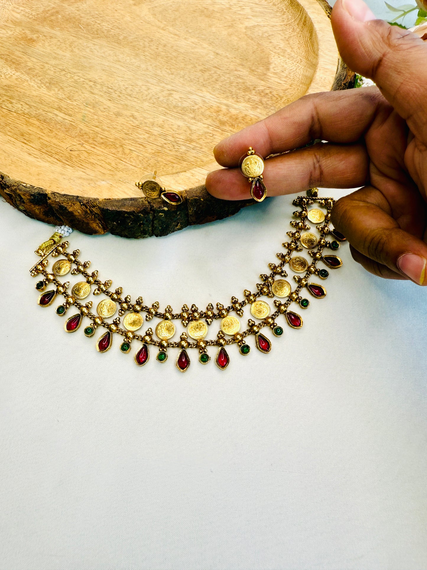 Ruby Green Kemp Choker Set