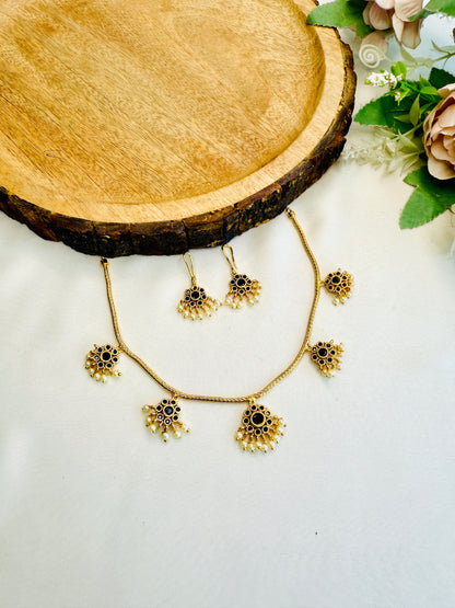 Blue Five Flower Necklace Set