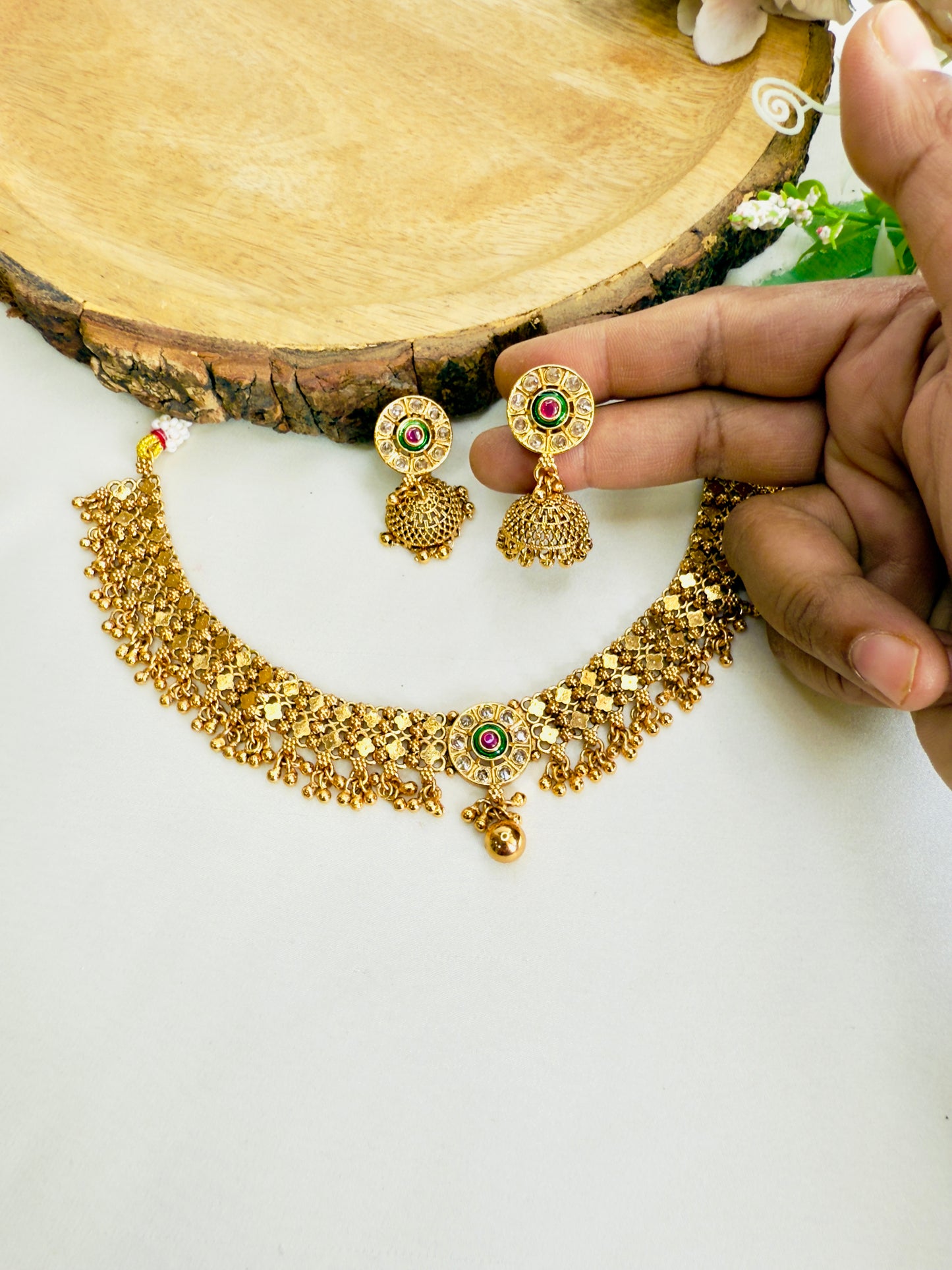 Chandan Har Necklace Set