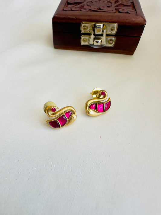 Swan Jadau Studs